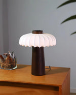 Bild in die Galerieansicht laden, Juego Tischlampe