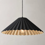 Cargar imagen en el visor de la Galería, Black metal dome pendant shade profile detail