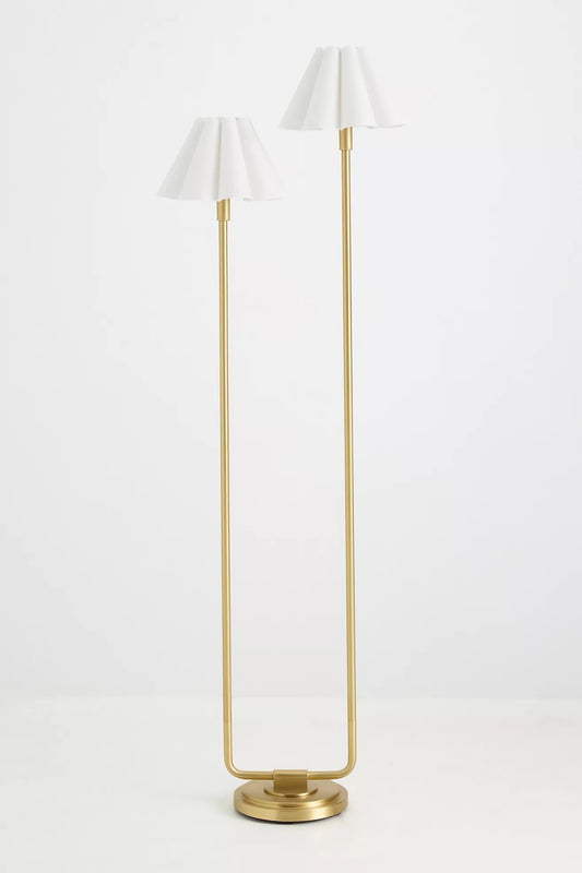 Lampada da terra moderna Capirise con paralumi smerlati per camera o ufficio