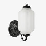 Bild in die Galerieansicht laden, Eloise Messing Wandleuchte – Elegante Milchglas Vintage Beleuchtung