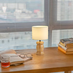 Bild in die Galerieansicht laden, Kieselholz Tischlampe