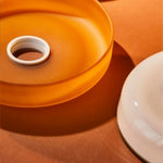 Cargar imagen en el visor de la Galería, Lámpara de Pared y Techo Kalo - Aplique de Montaje Superficial con Disco de Vidrio Soplado