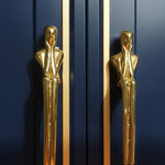 Załaduj obraz do przeglądarki galerii, Złote Mosiężne Uchwyty do Szafek Thinker – Metalowe Uchwyty do Szuflad i Gałki do Toaletki