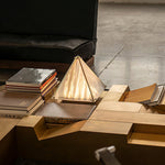 Bild in die Galerieansicht laden, Fragment Tischlampe