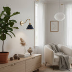 Afbeelding laden in galerijweergave, Narix Afgeronde Metalen Wandkandelaar - Strak Industrieel Ontwerp in Hedendaagse Stijl voor Slaapkamer en Lounge