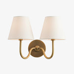 Afbeelding laden in galerijweergave, Luvora vintage geplooide kap wandlamp - moderne messing linnen wandverlichting