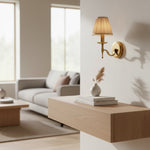 Afbeelding laden in galerijweergave, Tela traditionele messing wandlamp - klassieke wandkandelaar met gebogen arm voor woonkamer en hal