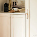 Afbeelding laden in galerijweergave, European Style Gold Single Hole Zinc Alloy Cabinet Pulls With Modern Austere High-End-Seendoor