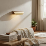 Carica immagine nel visualizzatore della Galleria, Applique da parete moderna in metallo Hidra – Applique minimalista a luce diretta verso il basso per case moderne