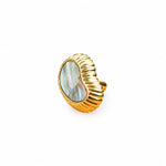 Afbeelding laden in galerijweergave, French Vintage Cashew Shell Brass Cabinet Knobs and Pulls - image 2