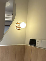 Bild in die Galerieansicht laden, Ambrette Wandleuchte