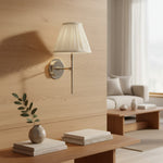 Afbeelding laden in galerijweergave, Cremaris metalen wandlamp met stoffen kap - tijdloze wandlamp voor binnenverlichting