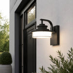 Cargar imagen en el visor de la Galería, Round outdoor wall light installed beside a window