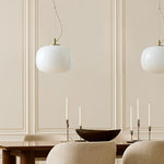 Afbeelding laden in galerijweergave, Lumivelle minimalistische glazen hanglamp – verstelbare hoogte dimbaar ontwerp