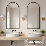 Afbeelding laden in galerijweergave, Diora Wandlamp - Moderne Messingarmatuur met Elegante Kap