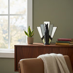 Afbeelding laden in galerijweergave, TF Felix Tafellamp – Art Deco Ontwerp met Glazen Kap en Kat Beeldje voor Woonkamer of Slaapkamer