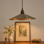 Cargar imagen en el visor de la Galería, Vintage Wavy Pendant Light with Aged Metal Shade