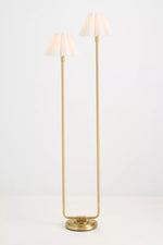 Afbeelding laden in galerijweergave, Capirise Gouden Geplooide Lampenkap Vloerlamp - Hedendaagse Metalen Verlichting voor Slaapkamer