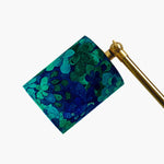 Cargar imagen en el visor de la Galería, Close view of the blue green floral printed fabric shade and top joint