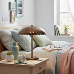 Bild in der Galerieansicht laden, Lustrona Perforierte Schirm Messing Schreibtischlampe – Modernes Vintage Akzentlicht