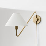 Afbeelding laden in galerijweergave, Diora Plug-In Wandlamp - Champagne Brons Verstelbare Arm Lamp met Linnen Kap