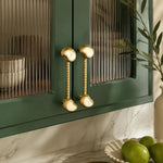 Afbeelding laden in galerijweergave, French Vintage Cashew Shell Brass Cabinet Knobs and Pulls - image 23