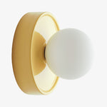 Załaduj obraz do przeglądarki galerii, Solna Okrągły Szklany Kinkiet z Ceramiczną Podstawą — Minimalistyczne Oświetlenie do Sypialni lub Przedpokoju