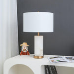 Bild in die Galerieansicht laden, Lineham Alabaster Tischlampe