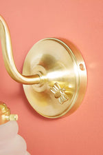 Afbeelding laden in galerijweergave, Capigia glazen metalen wandlamp voor badkamer - moderne badkamerverlichting met elegante stijl