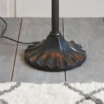 Afbeelding laden in galerijweergave, TF Fargo geometrische Tiffany-stijl lamp — amberkleurig en crèmekleurig glas accentverlichting voor slaapkamer of studeerkamer