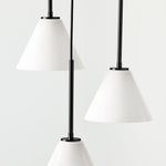 Afbeelding laden in galerijweergave, Conica 3-licht kegel kroonluchter - sculpturale glazen hanglamp moderne stijl