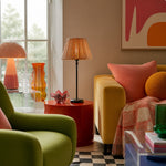 Bild in die Galerieansicht laden, Rattan table lamp in a colorful living room