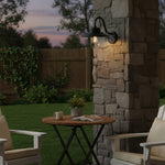 Afbeelding laden in galerijweergave, Trevanta Boogvormige Arm Ontwerp Wandlamp - Zwart Geschilderde Sensor Lantaarnstijl voor Kleine Ruimtes