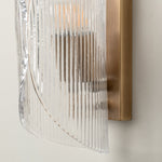 Cargar imagen en el visor de la galería, Lámpara de pared de vidrio cilíndrico Velora – Aplique de pared de latón refinado para entrada o junto a la cama