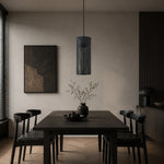 Carica l'immagine nella visualizzazione Galleria, Lampada a sospensione cilindrica in travertino nero con paralume in rete metallica