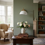 Cargar imagen en el visor de la Galería, Curva Aplique de Pared Industrial de Metal - Brazo Curvo de Latón - Lámpara con Cúpula Martillada