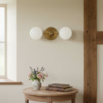 Afbeelding laden in galerijweergave, Glorica glazen make-up spiegel verlichting - moderne messing wandlamp voor badkamerstijl