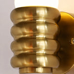 Cargar imagen en el visor de la Galería, Close detail of brass ribbed metal shade