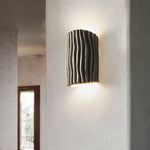 Cargar imagen en el visor de la Galería, Luz de Pared de Resina Japandi Curva Claridad
