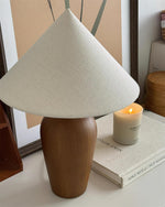 Bild in die Galerieansicht laden, Brayden Holz Tischlampe