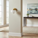 Afbeelding laden in galerijweergave, Zirvos Retro Globe Glazen Wandlamp – Elegante Wandlamp met Messinggeïnspireerde Kap voor Gang