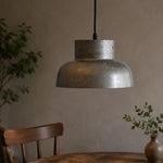 Cargar imagen en el visor de la Galería, Aged Metal Industrial Pendant Light