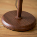 Załaduj obraz do przeglądarki galerii, Lampa stołowa Afterglow z zaokrąglonym kloszem – nowoczesny retro styl do sypialni