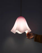 Cargar imagen en el visor de la galería, Lámpara colgante con pantalla floral Bellina Iluminación decorativa para el hogar