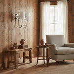 Cargar imagen en el visor de la galería, Aplique de Pared Doble Moderno Roven con Brazos Curvos y Pantallas de Tela – Iluminación de Acento Clásica para Dormitorio