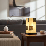 Afbeelding laden in galerijweergave, TF Manchester vierkante tafellamp - klassieke glas voor woonkamer en slaapkamer