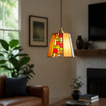 Afbeelding laden in galerijweergave, Vintage hanglamp van rozenkleurig glas-in-lood