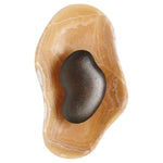 Bild in die Galerieansicht laden, Oyster Hammerschlag Onyx Wandleuchte
