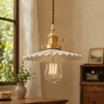 Cargar imagen en el visor de la Galería, pleated ceramic pendant light 10