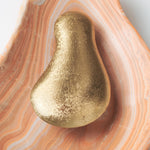 Bild in die Galerieansicht laden, Oyster Hammerschlag Onyx Wandleuchte